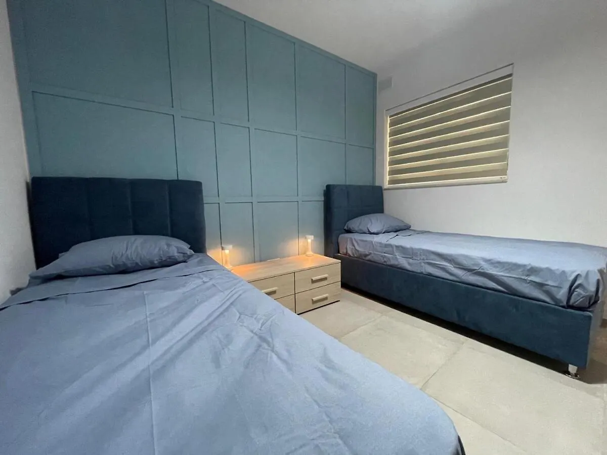 Rb3 - Centrally Located Luxurious Apartment Sliema