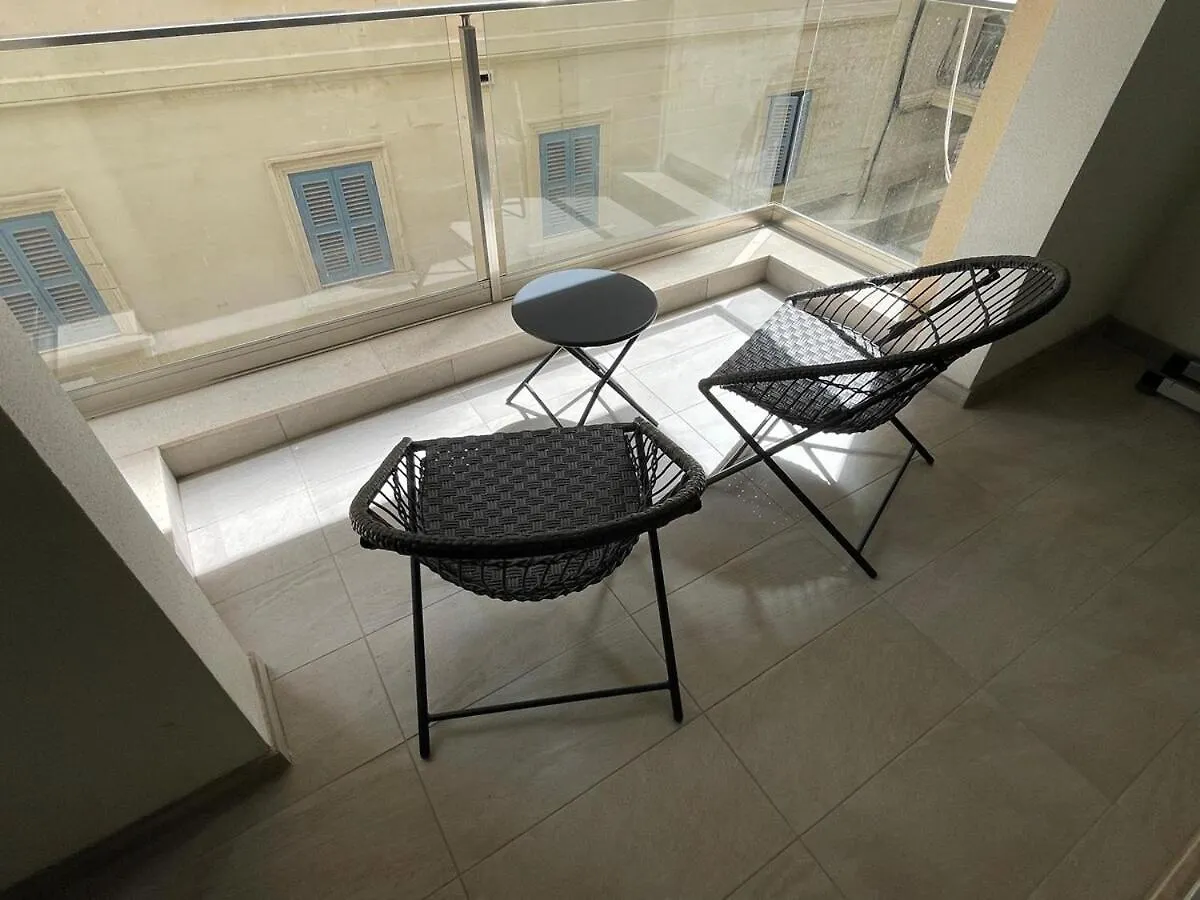 Rb3 - Centrally Located Luxurious Apartment Sliema 0*,  Malta