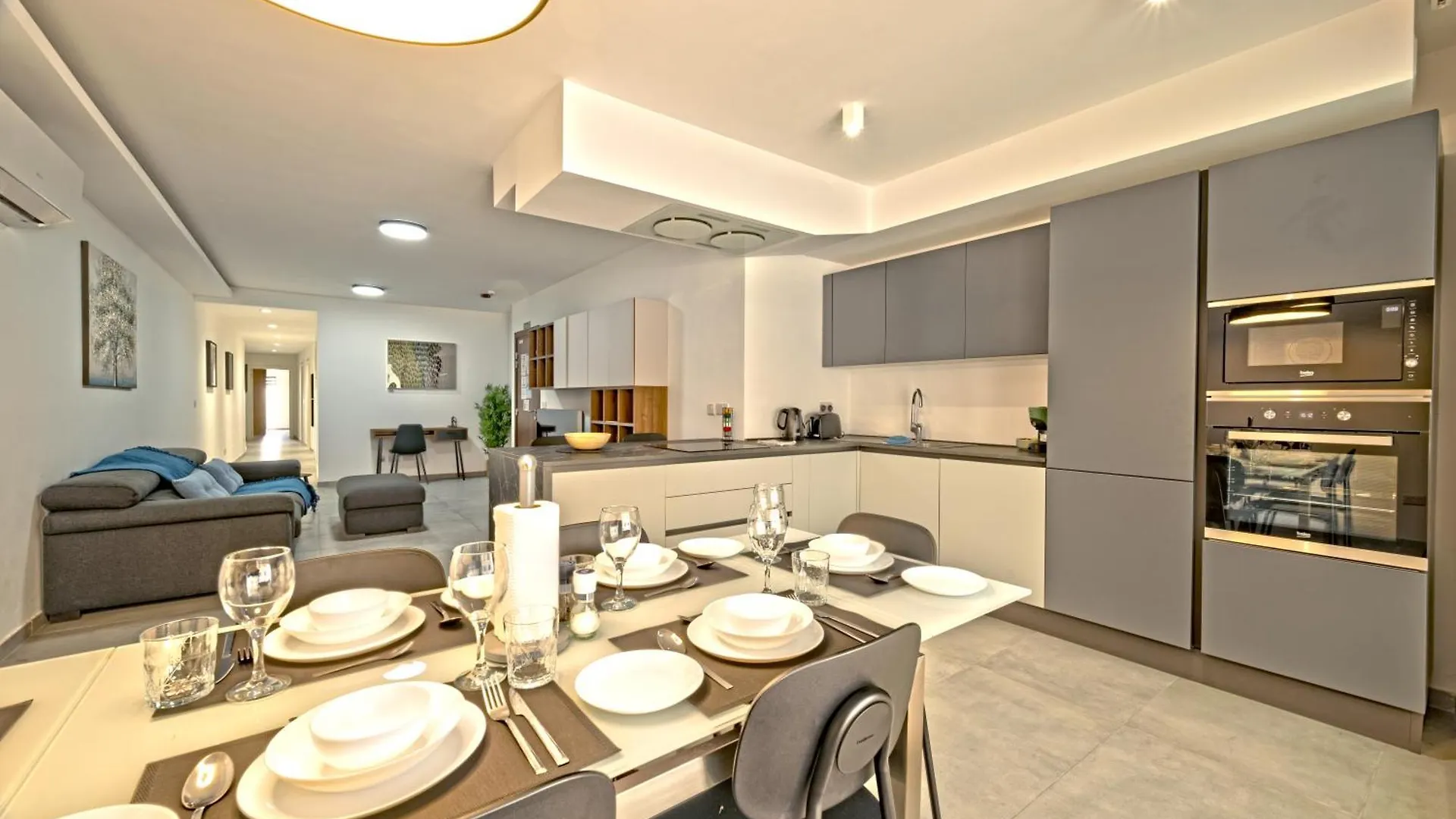 Rb3 - Centrally Located Luxurious Apartment Sliema