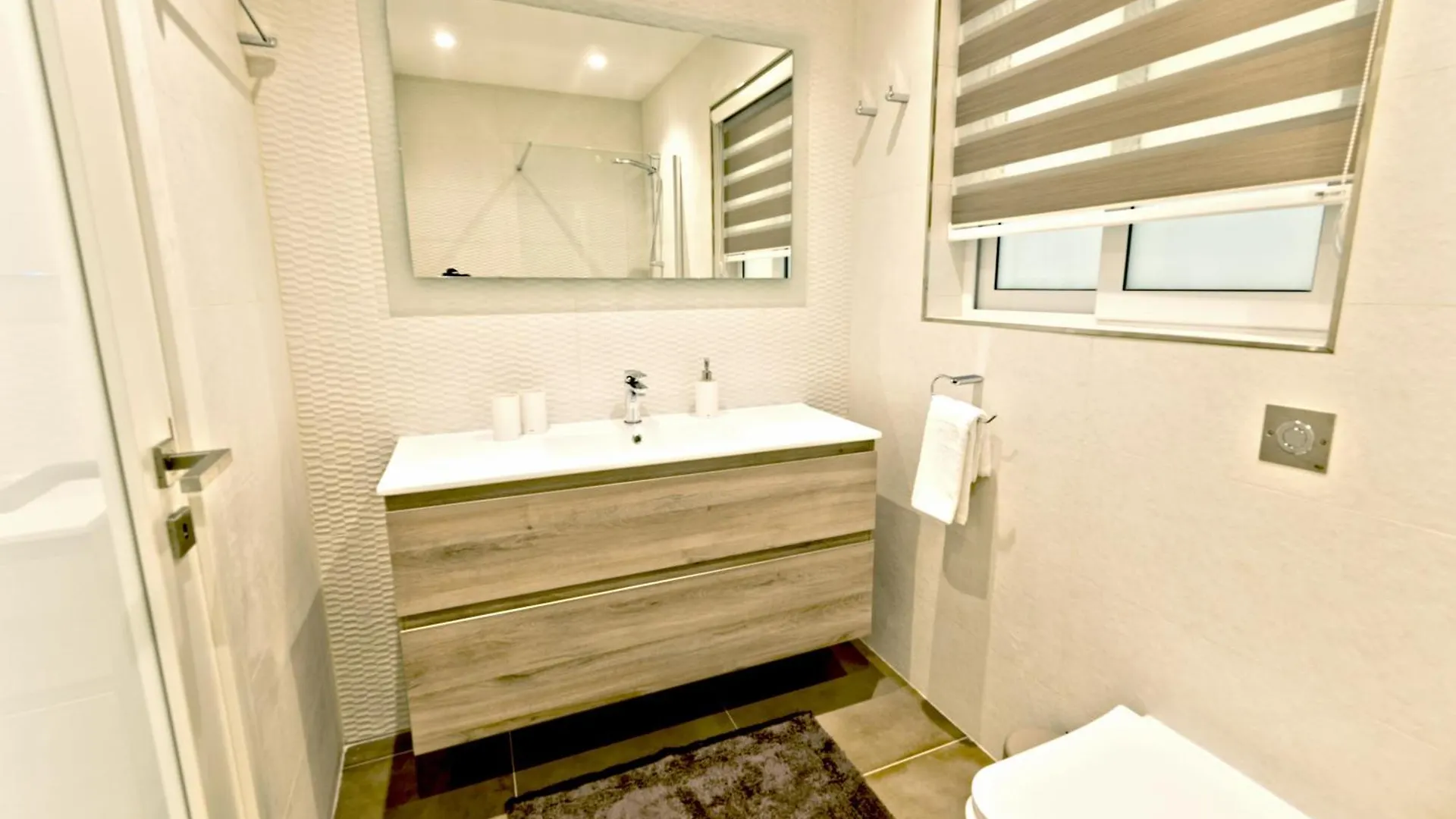 Rb3 - Centrally Located Luxurious Apartment Sliema 0*,  Malta