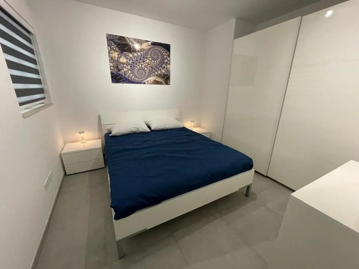 Rb3 - Centrally Located Luxurious Apartment Sliema 0*,  Malta
