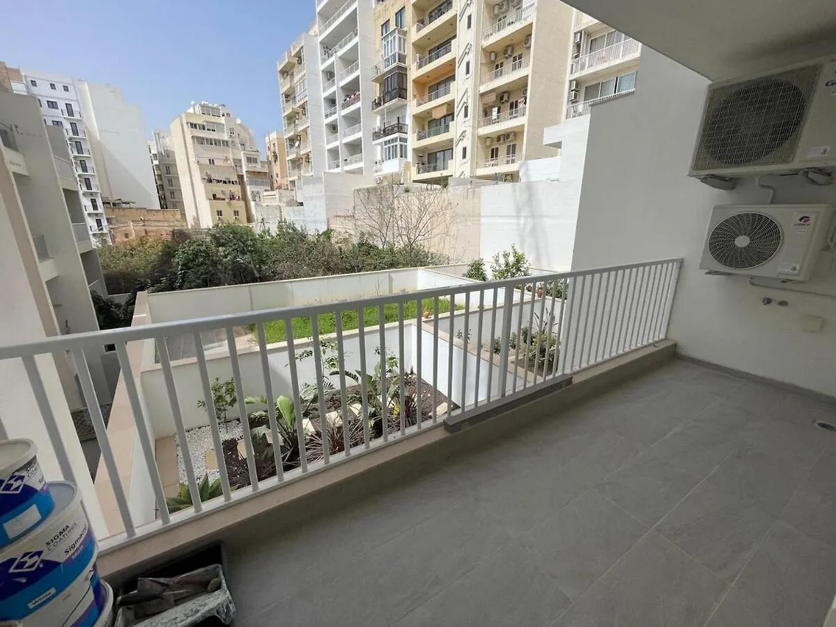 Rb3 - Centrally Located Luxurious Apartment Sliema