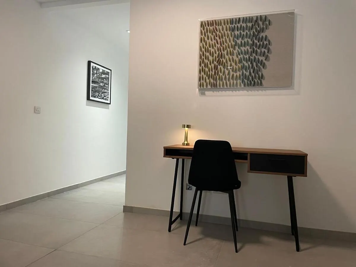 Rb3 - Centrally Located Luxurious Apartment Sliema