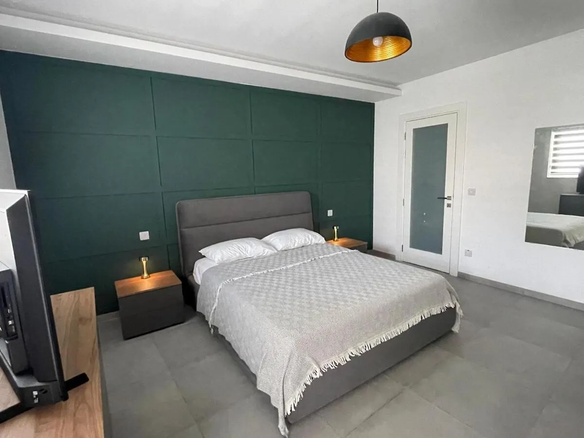 Rb3 - Centrally Located Luxurious Apartment Sliema