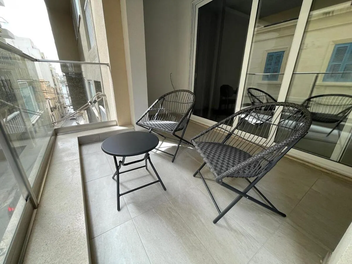Rb3 - Centrally Located Luxurious Apartment Sliema