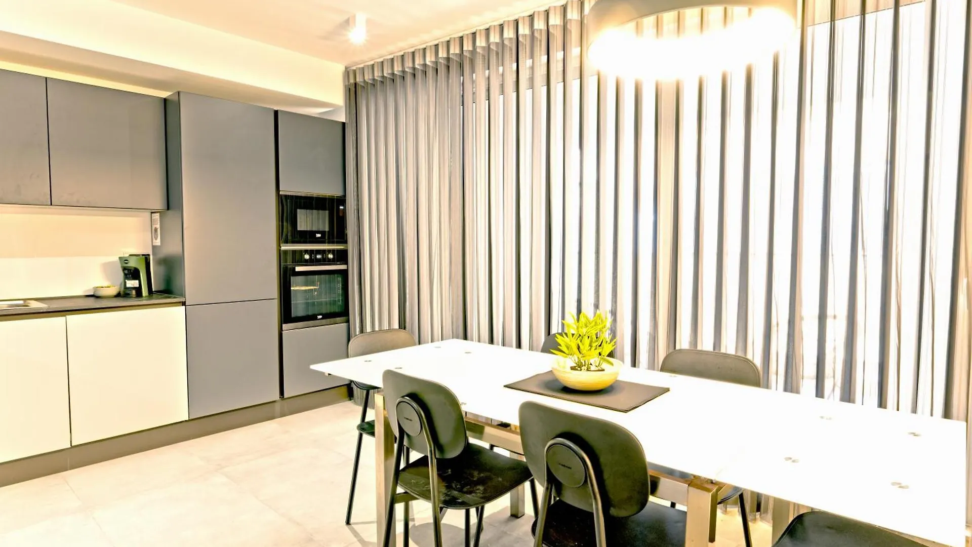 Rb3 - Centrally Located Luxurious Apartment Sliema