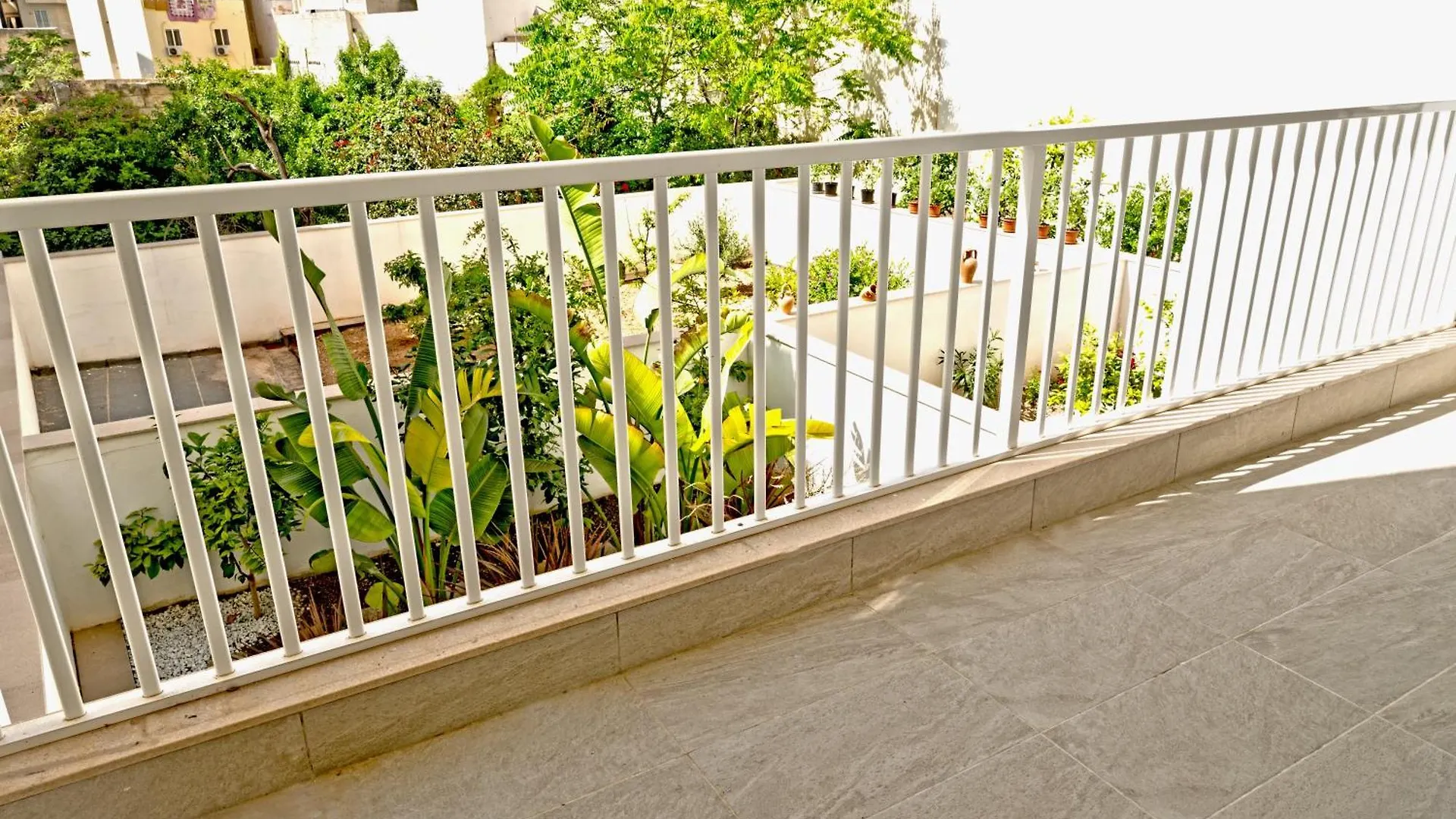 Rb3 - Centrally Located Luxurious Apartment Sliema