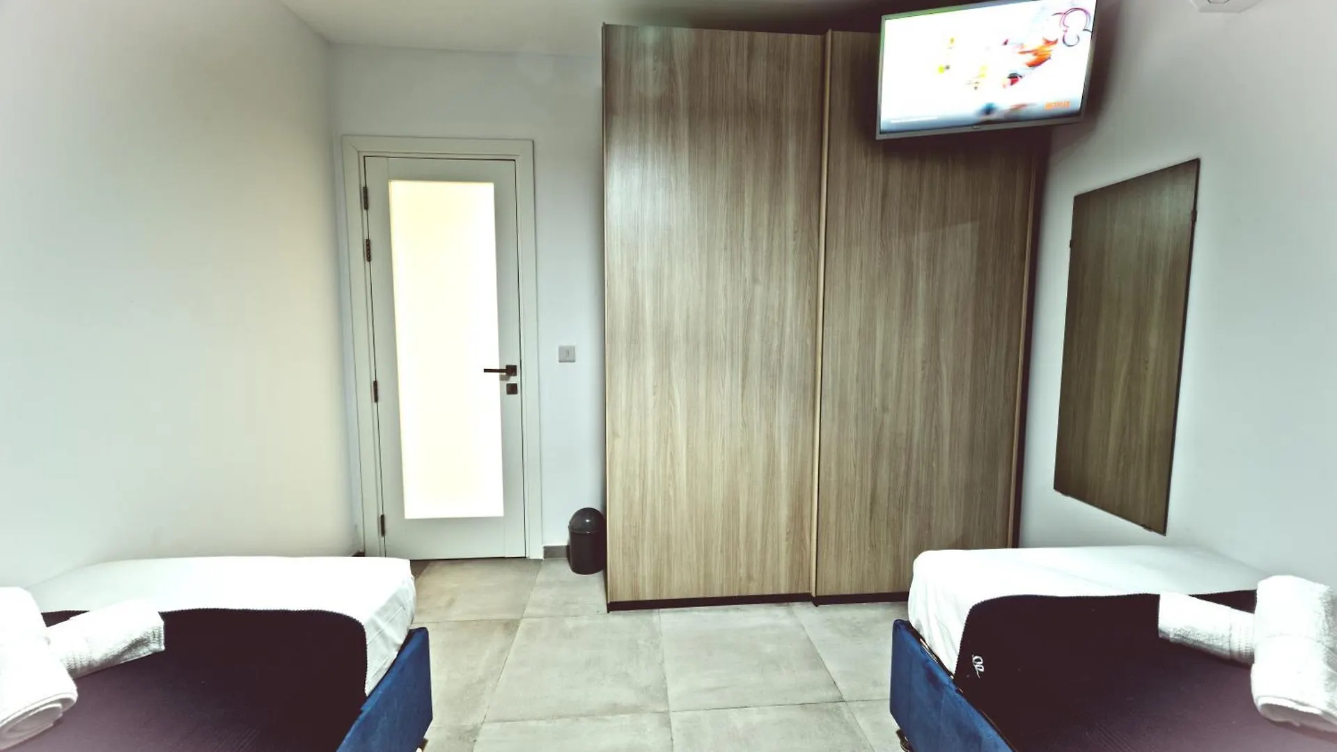 Rb3 - Centrally Located Luxurious Apartment Sliema