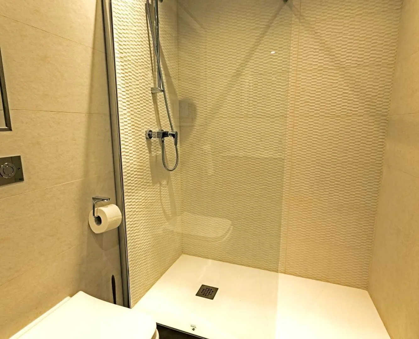 Rb3 - Centrally Located Luxurious Apartment Sliema 0*,