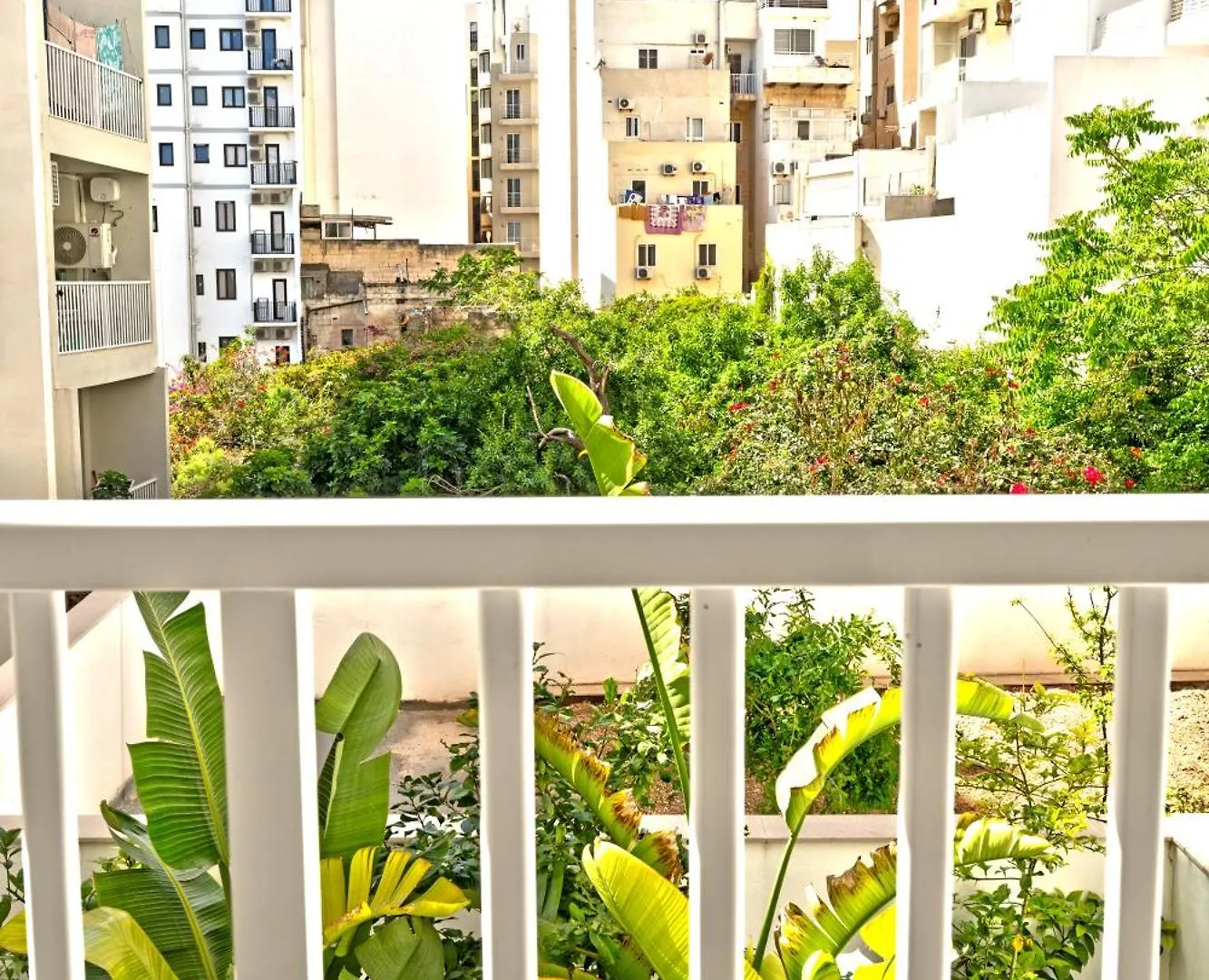 Rb3 - Centrally Located Luxurious Apartment Sliema