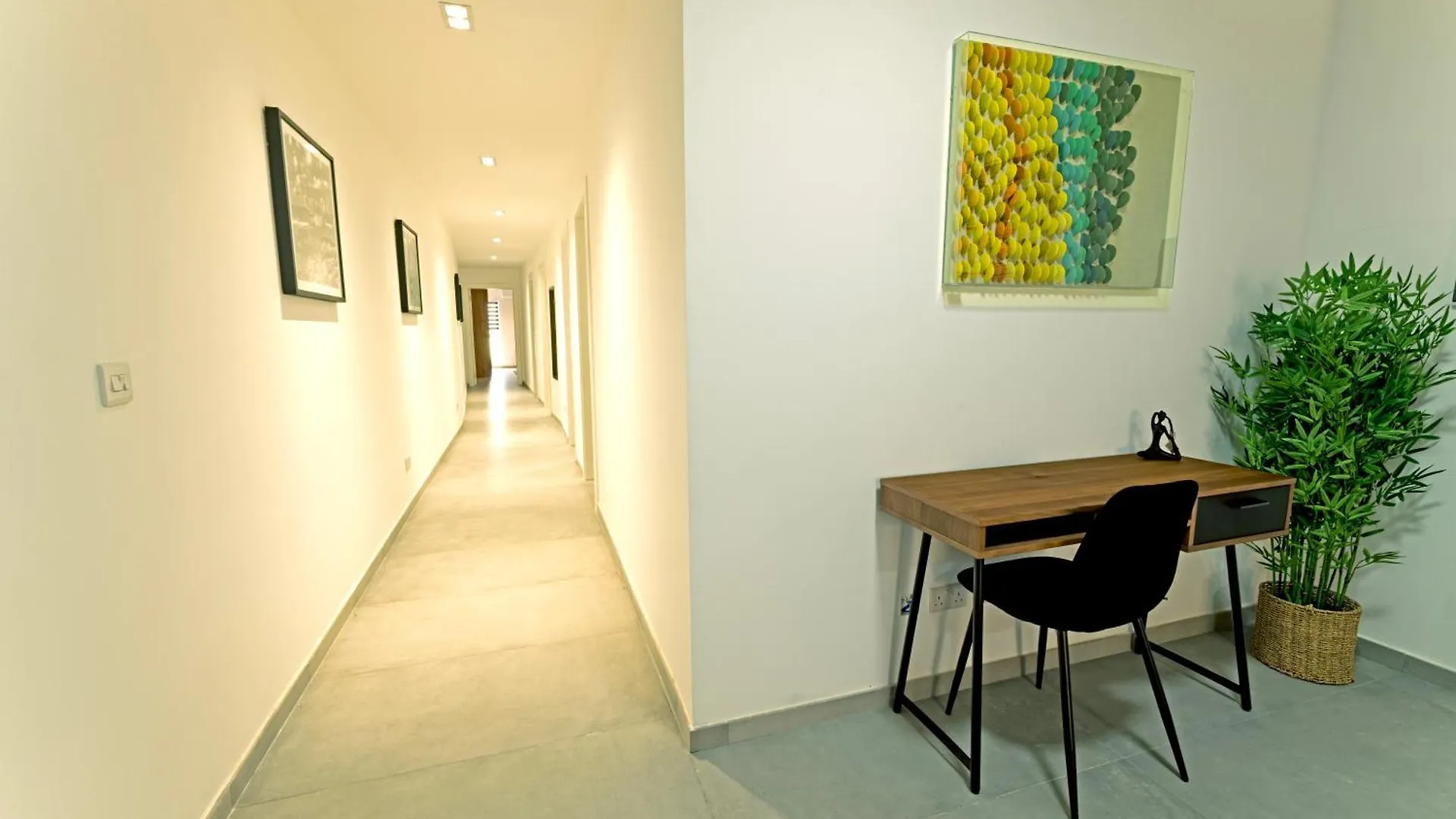 Rb3 - Centrally Located Luxurious Apartment Sliema 0*,  Malta